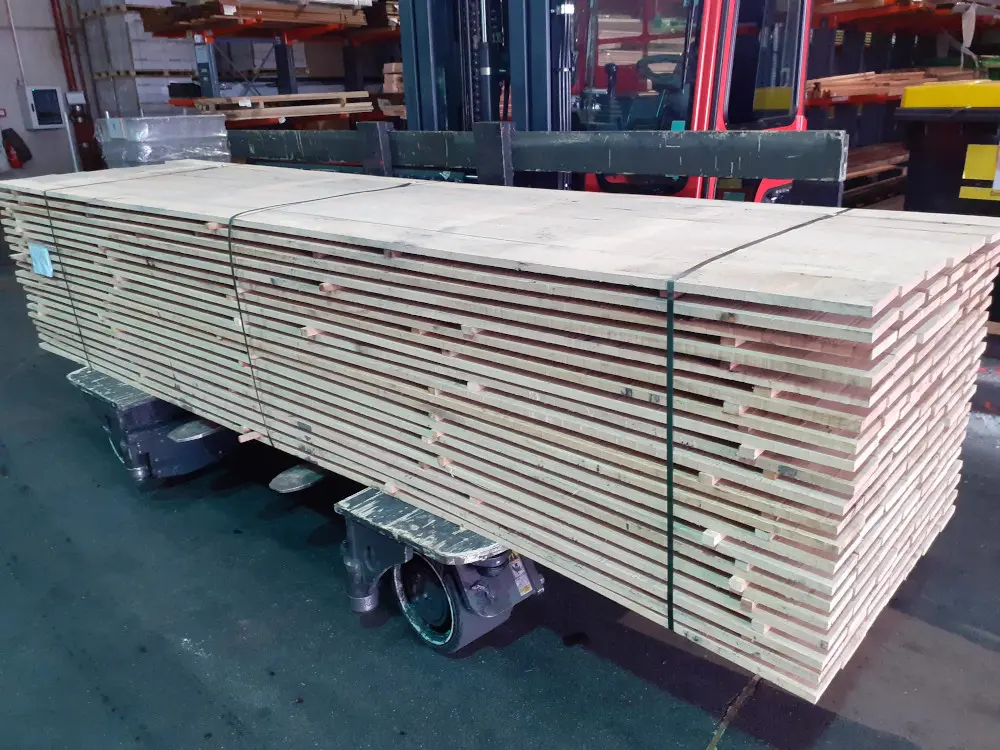 18-201661~~01~Eiche_Zaunbrett_20_Lager01