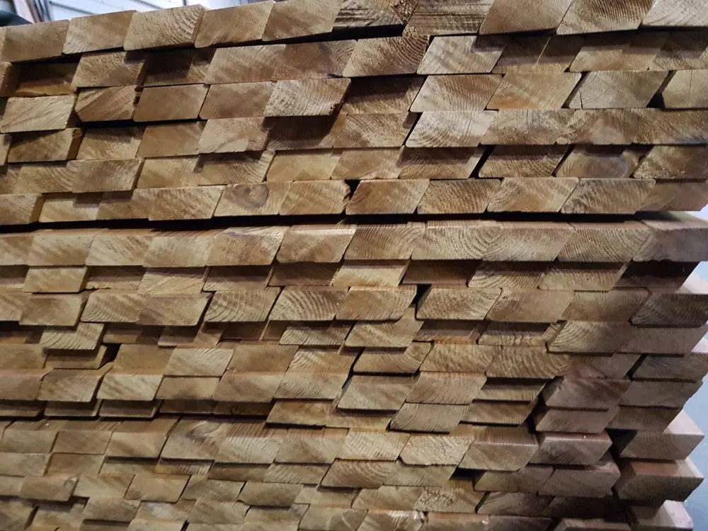 18-204251~~15~Rhombusleisten_Thermokiefer