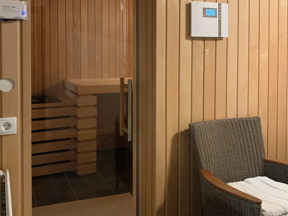 18-201792~~05~Erle_Saunaprofilholz