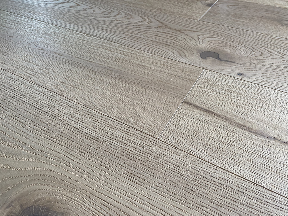 00270003~~20~Kahrs_Parkett_Eiche07