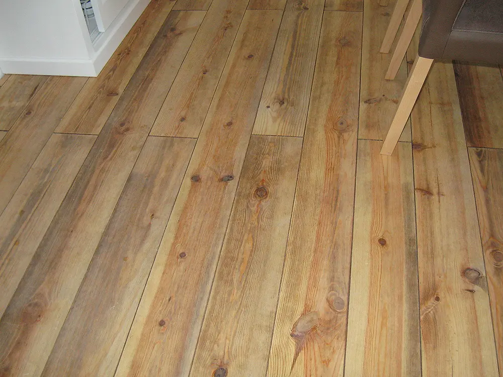 00022286~~05~Terrassendielen_Seekiefer_honig_naturgeoelt