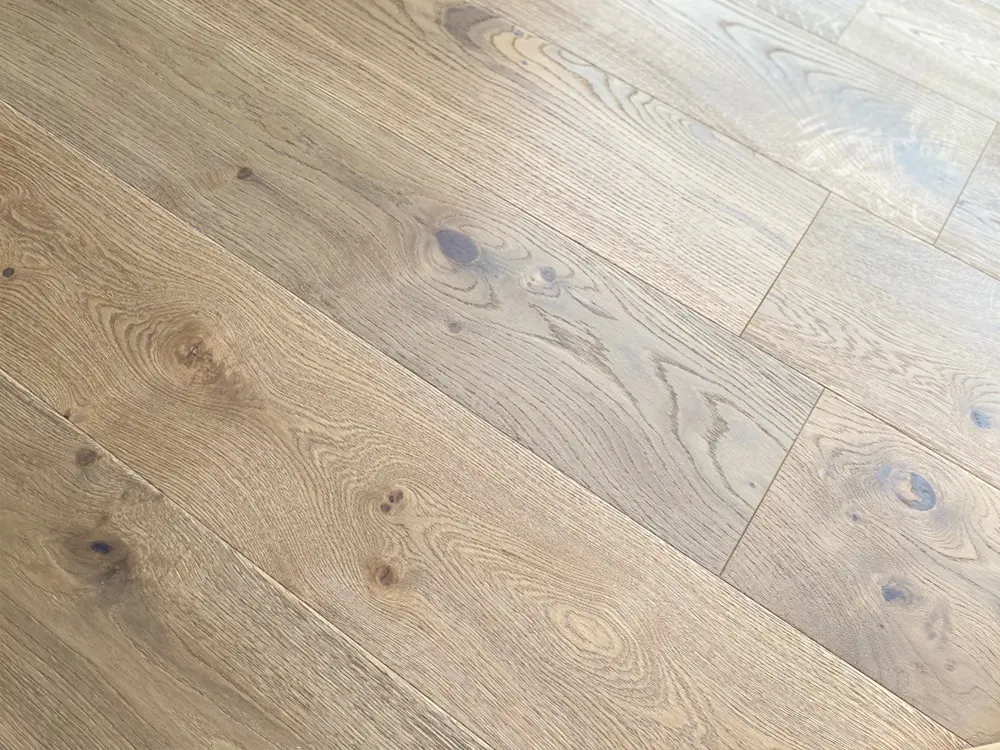 00070007~~04~Kahrs_Parkett_Eiche4