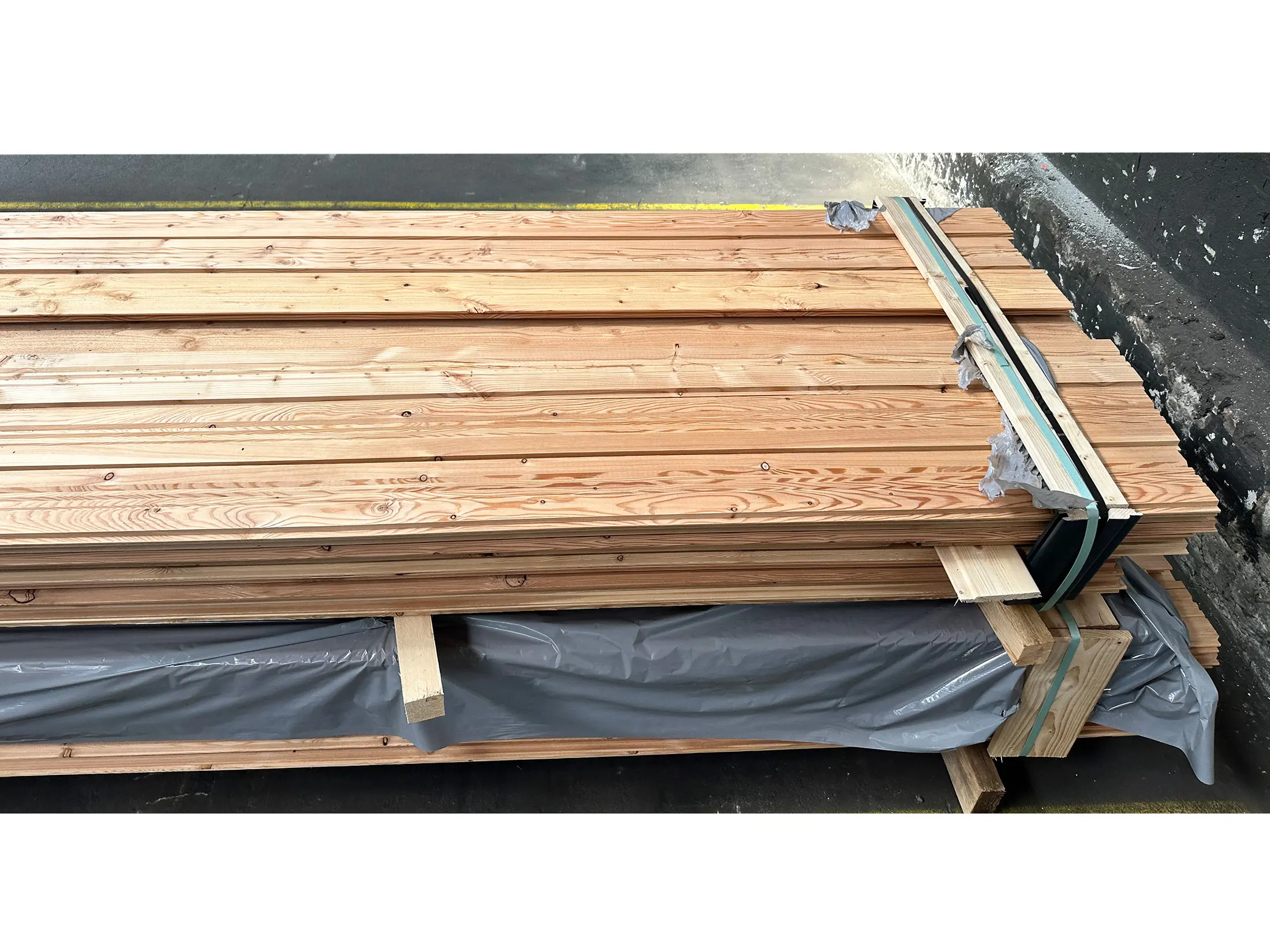 18-220584-B~~09~Kanadische_Laerche_Keilstülpschalung_26x146mm09
