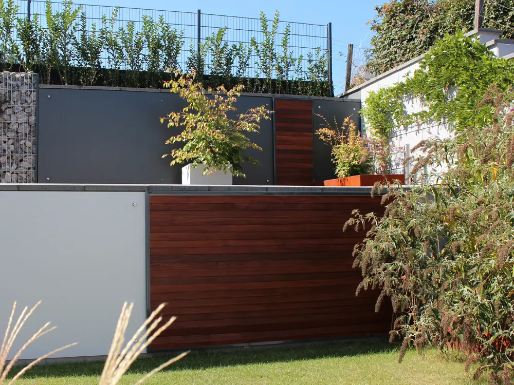 00003748~~11~Ipe_Rhombusleisten_20x65mmAD15grad_Schraege_gehobelt_Kanten_gerundetKuepper_Foto_3