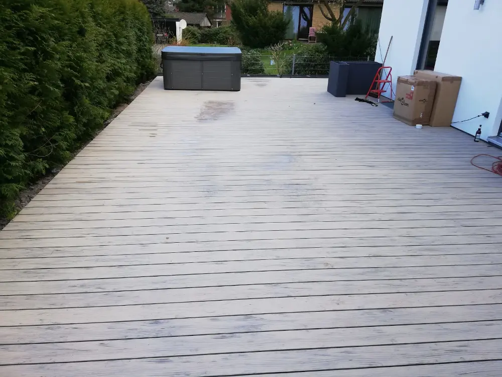 00085328~~02~KAHRS_WPC_Ambiente1