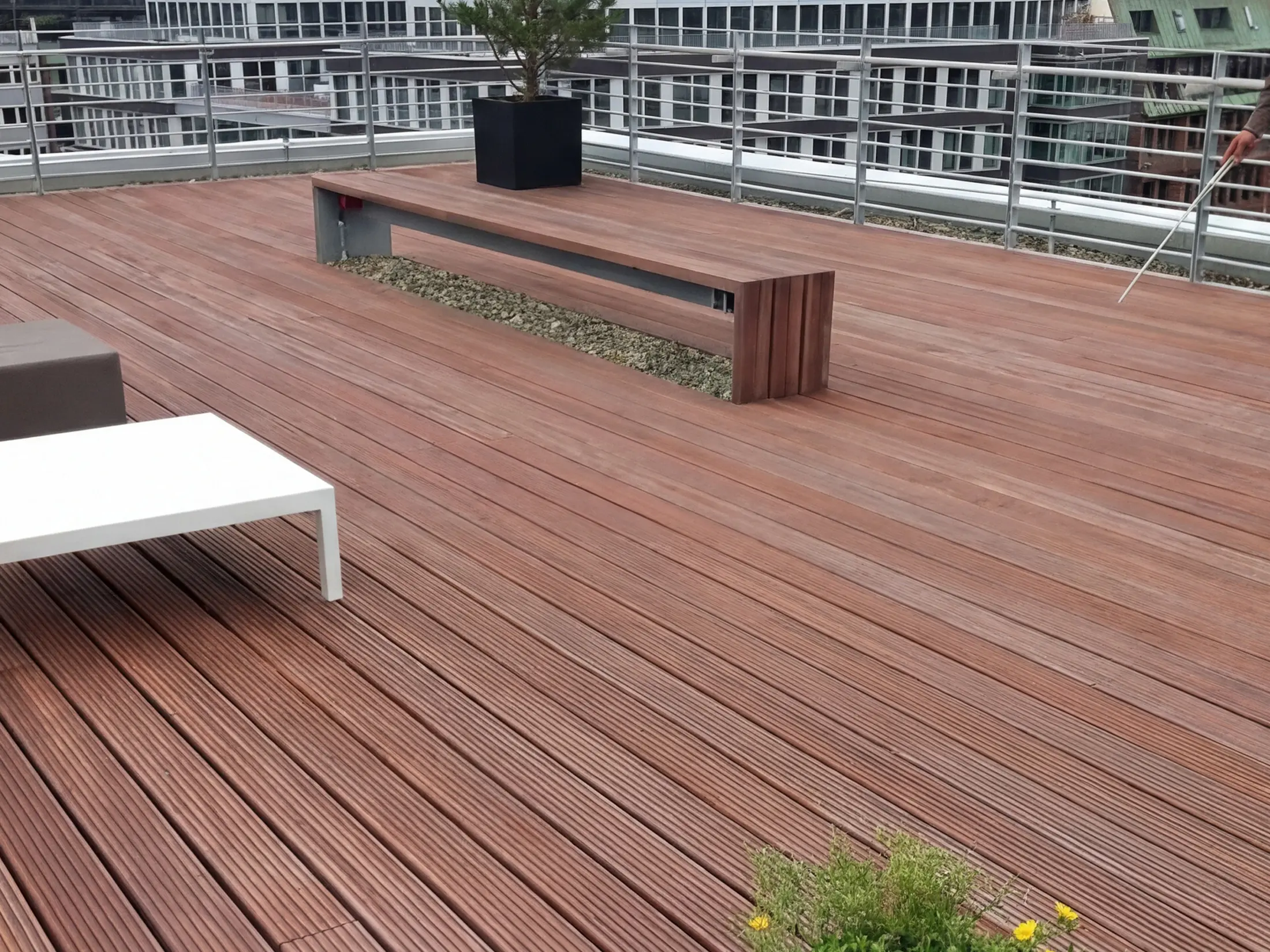 00003030~~02~Bongossi_Terrassendiele_AD_FAS_40x145_mm_glatt_grob_Diele_Holz_Terrasse_Boden_Terrassenholzdielen_Garte