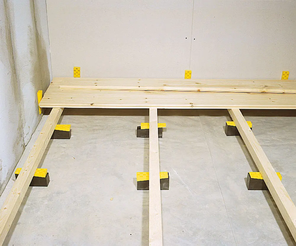 00004767~~07~Knudsen_Keil_Schwarz_Maxi_Masse_150x45x70_mm___ausgleich_fuesse_keile_auflagefuesse_terrasse_knudsen