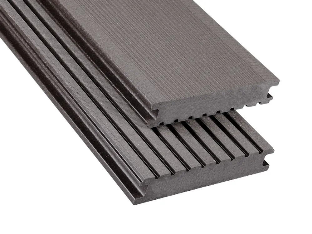 00075018~~01~kovalex-standard-vollprofil-graubraun-gebuerstet-wpc-terrassendiele-grob-fein