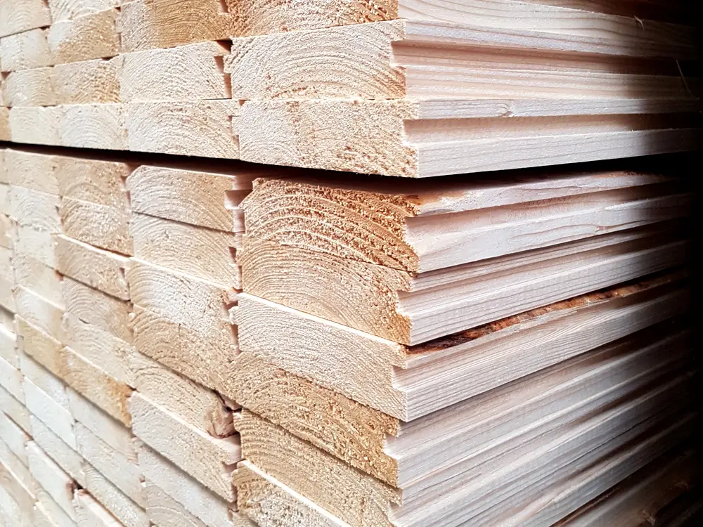 00021285~~02~Lager-Rauhspund-Nordische-Fichte-Tanne-gefast