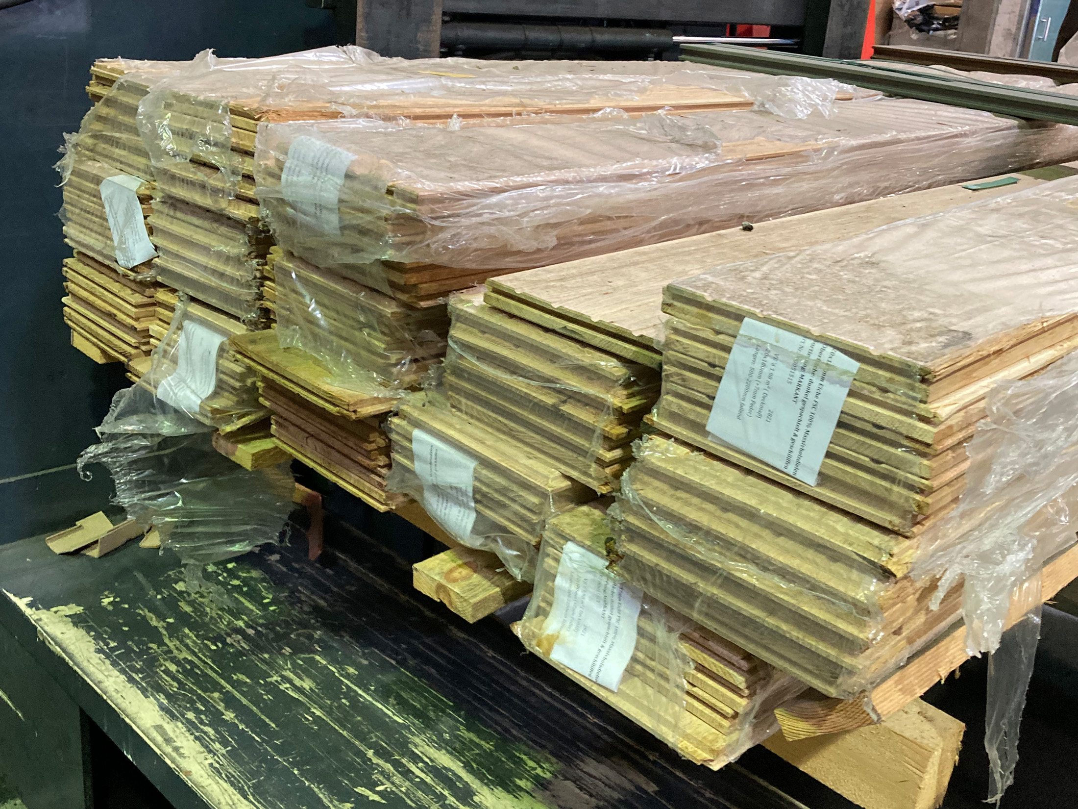 00051515-B~~14~KAHRS_Massivholzdielen_Eiche_FSC100_B4