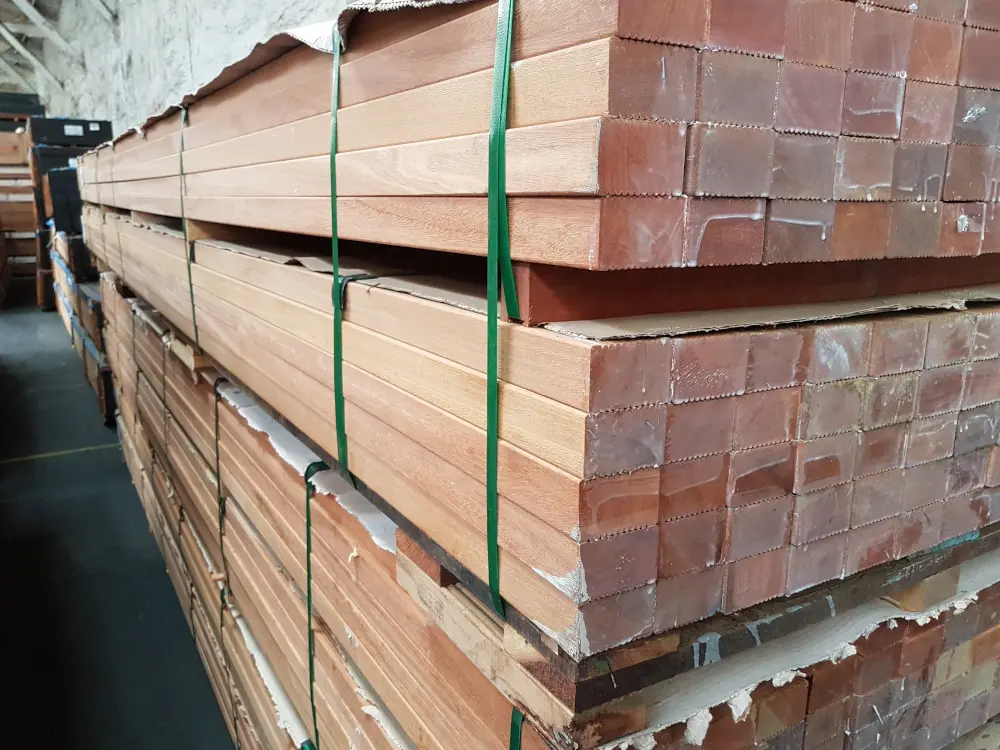 00002212~~02~Bangkirai_UK_Ladung2