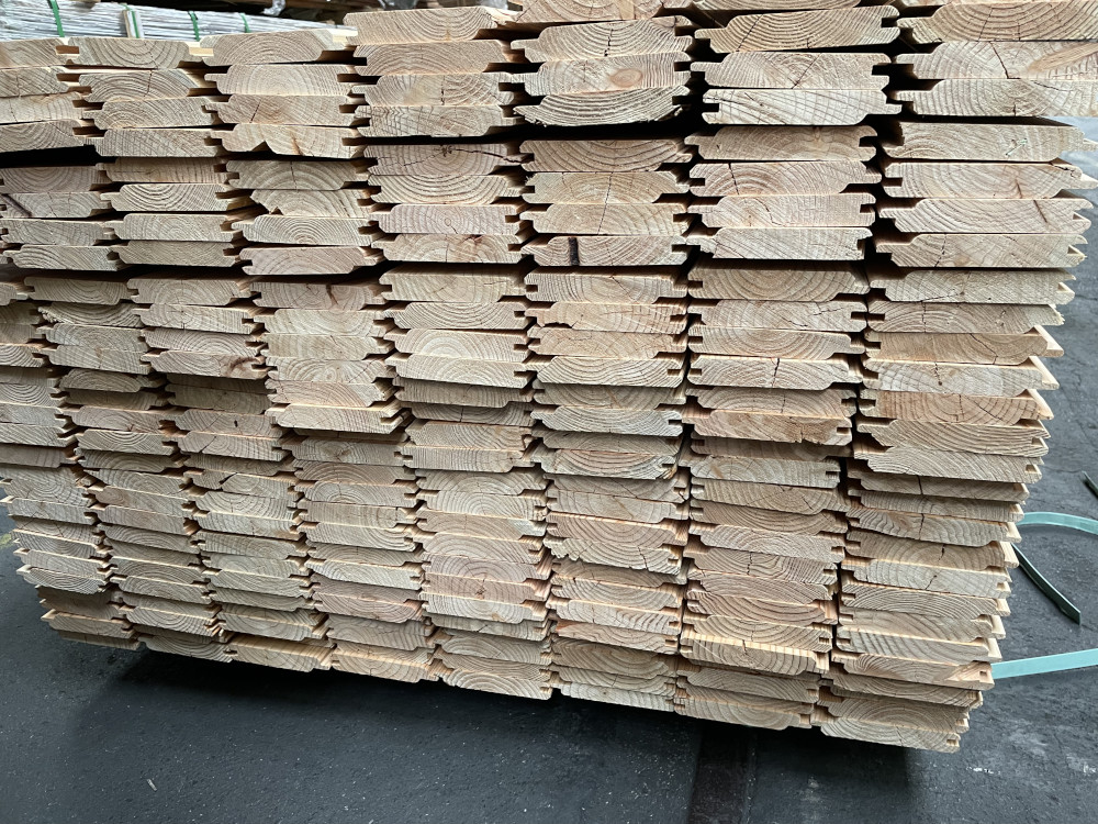 18-201277~~03~Euro_Laerche_Kombi_Lager03