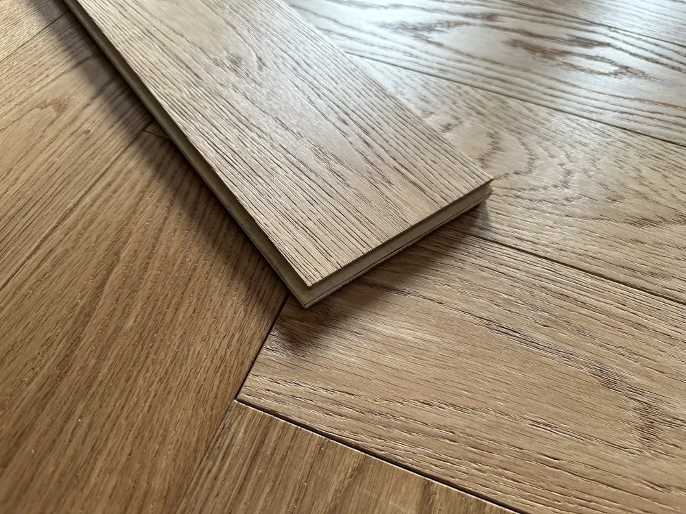 00070310~~03~Eiche_Herringbone03