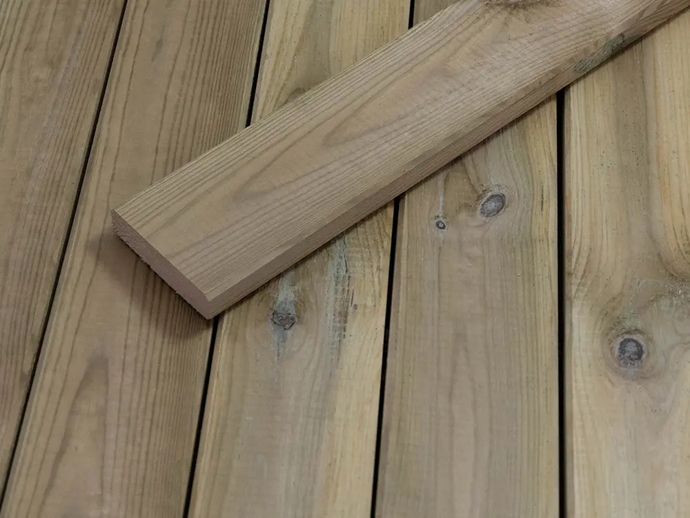 18-220268~~23~Kiefer_Terrassendielen28x120mm3