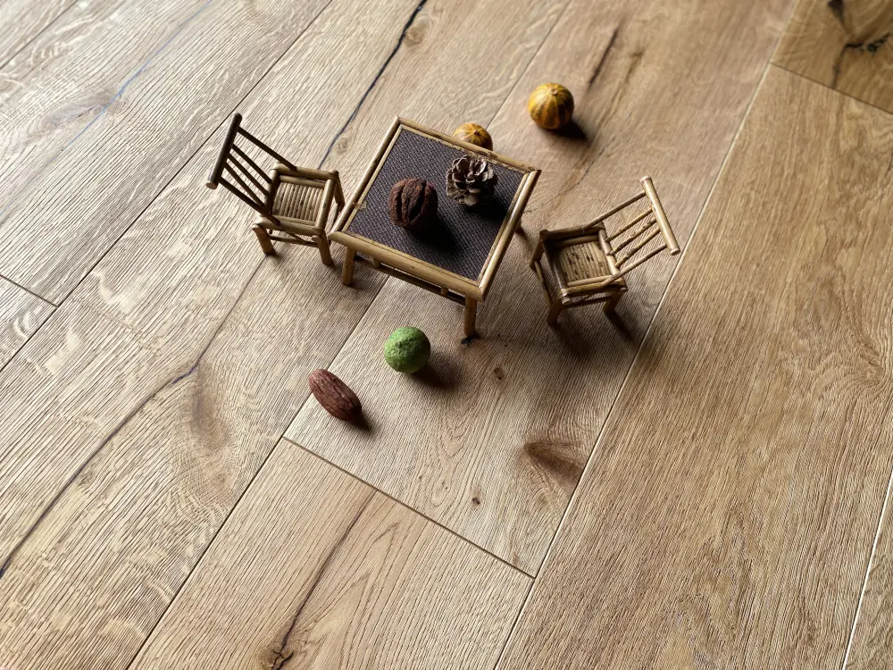 00070451~~05~Kahrs_Parkett_EicheXL5