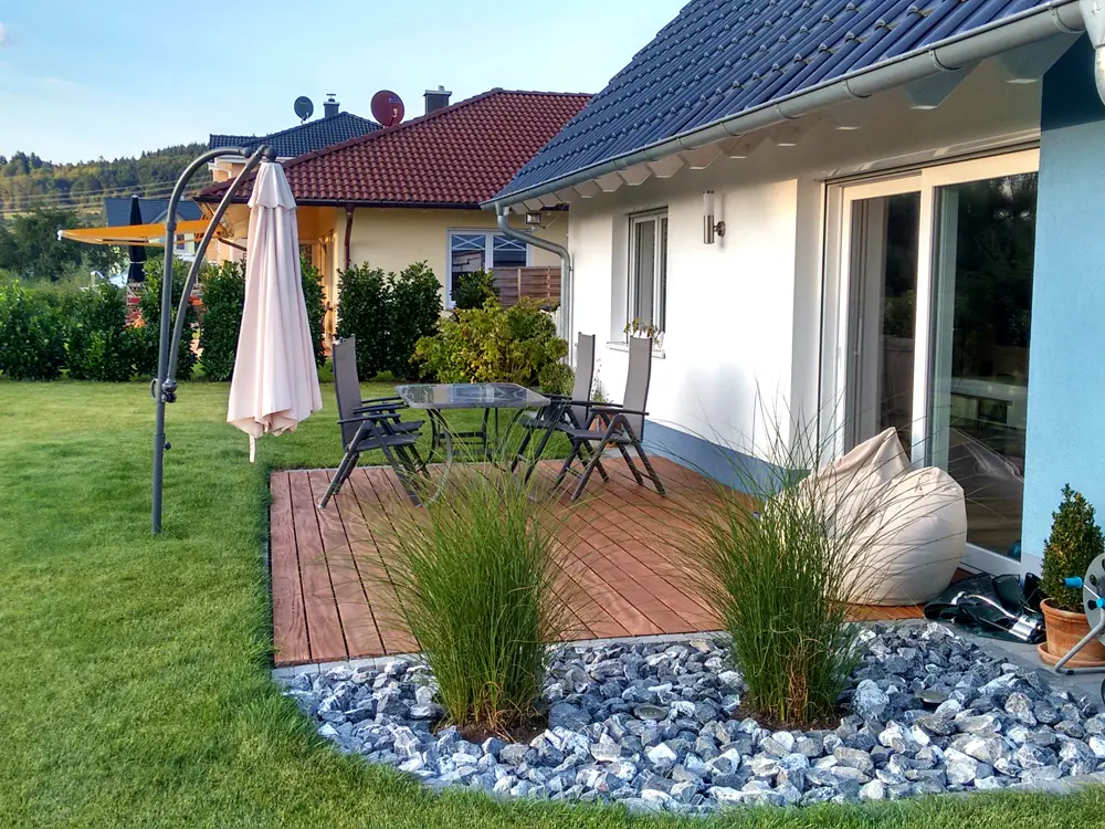 18-202976~~04~Cumaru_Terrassendielen_21x145_mm_KD_glatt_glatt(4)