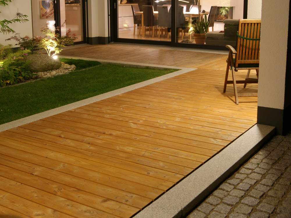 18-220337~~11~Douglasie_Terrassendielen_KD_26x145_glatt_glatt02