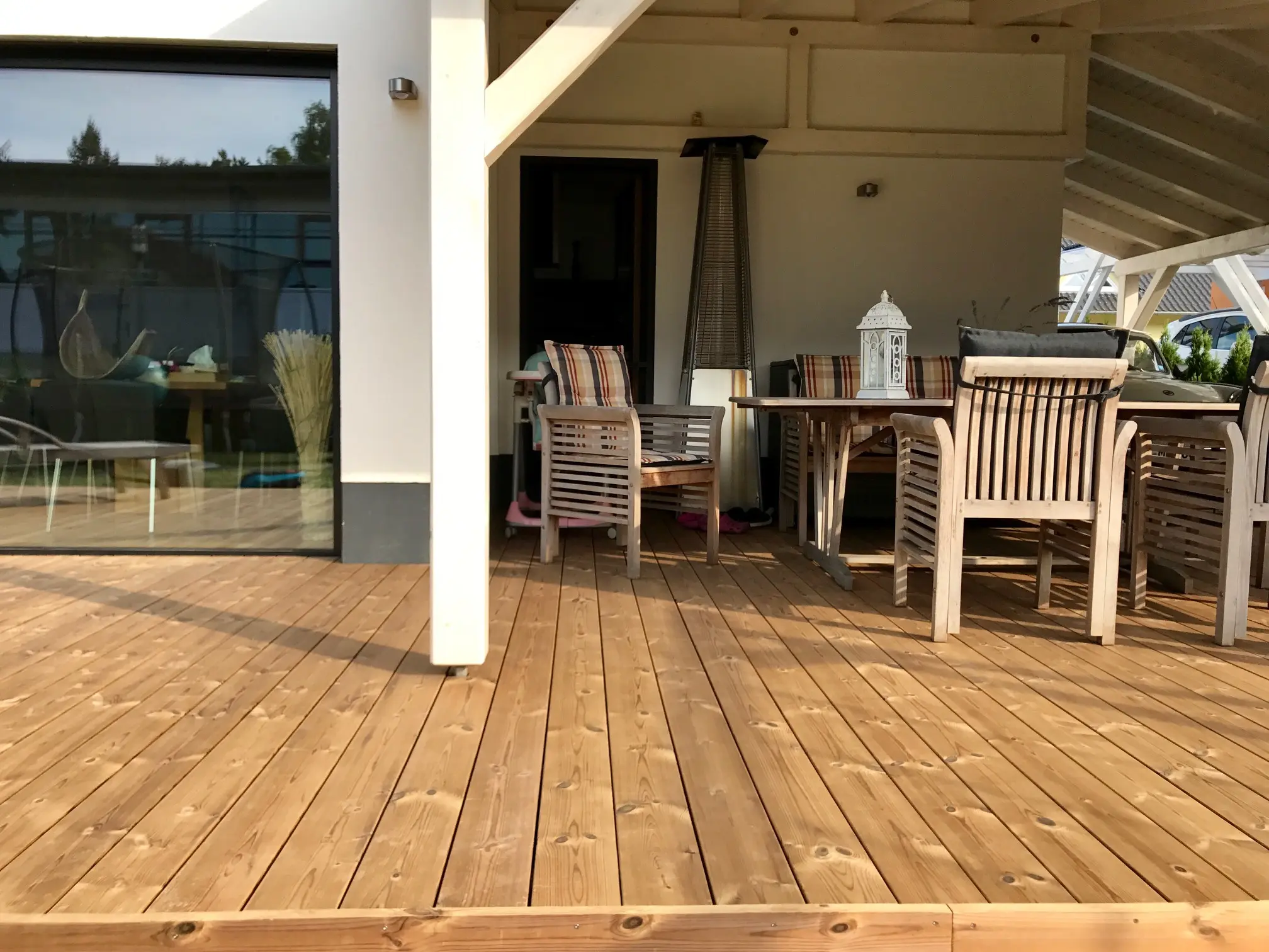 18-204248~~01~26x137-mm-thermokiefer-terrassendielen01