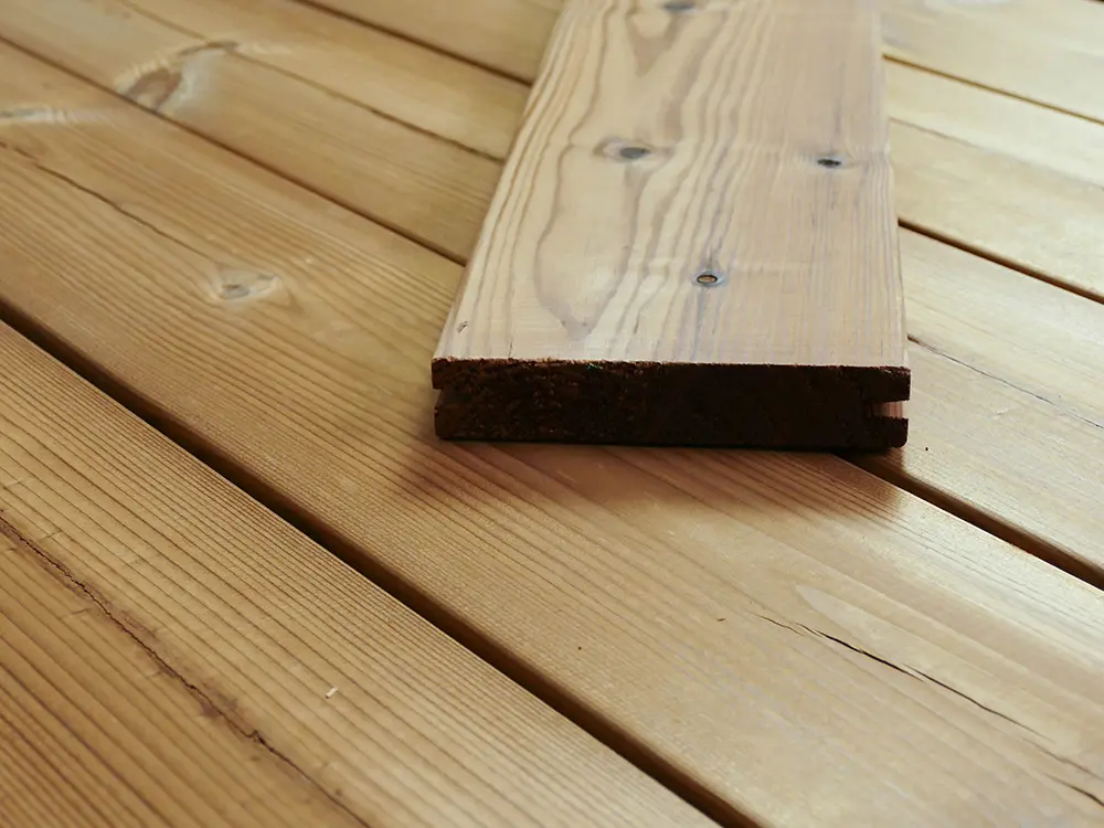 18-220371-B~~21~Thermokiefer_Terrassendielen_26x140_glatt_glatt_01