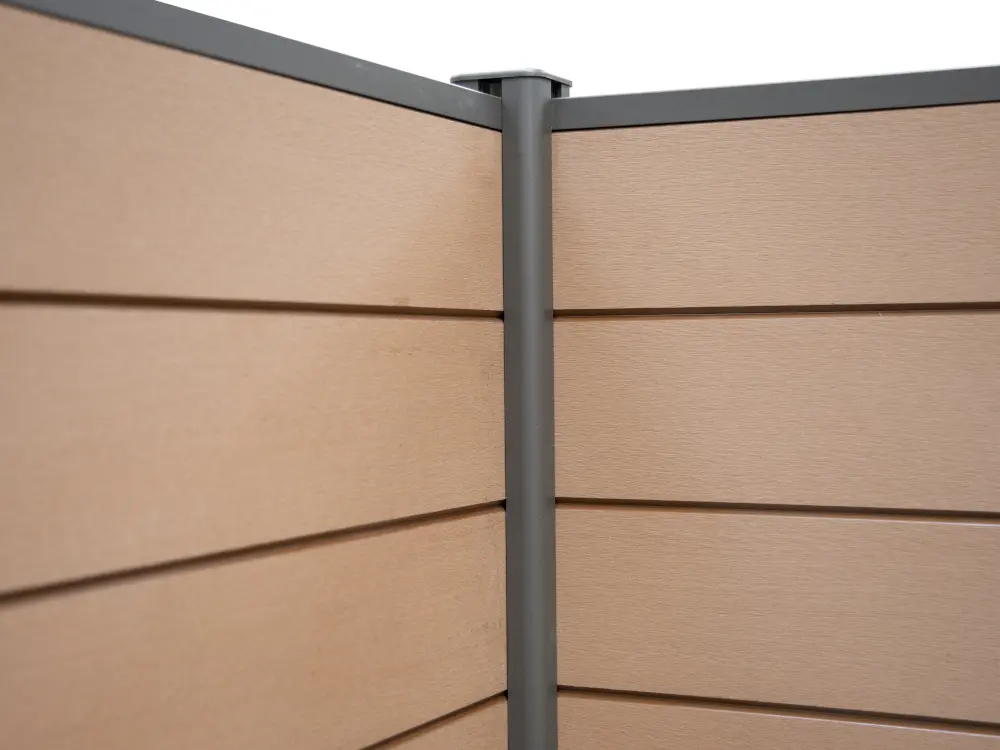 00071606~~02~Luebeck_Zaunbretter_braun_frei-2