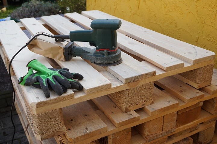 Chillecke aus Paletten