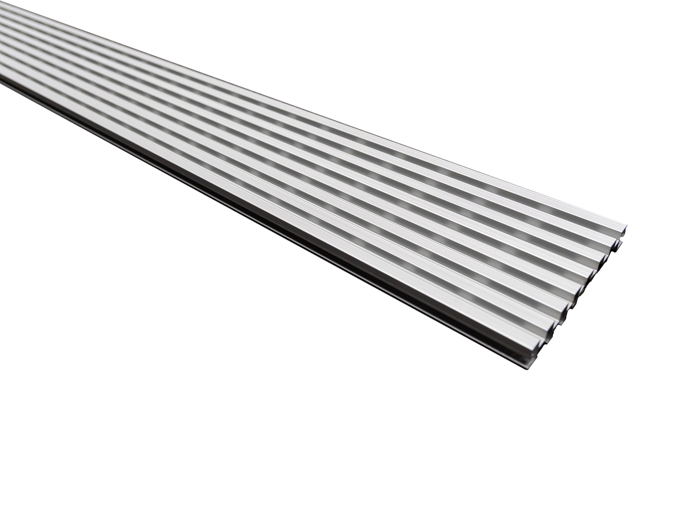 18-220625~~11~KAHRS_Entwässerungsrinne_Aluminium -20x150mm_Silber