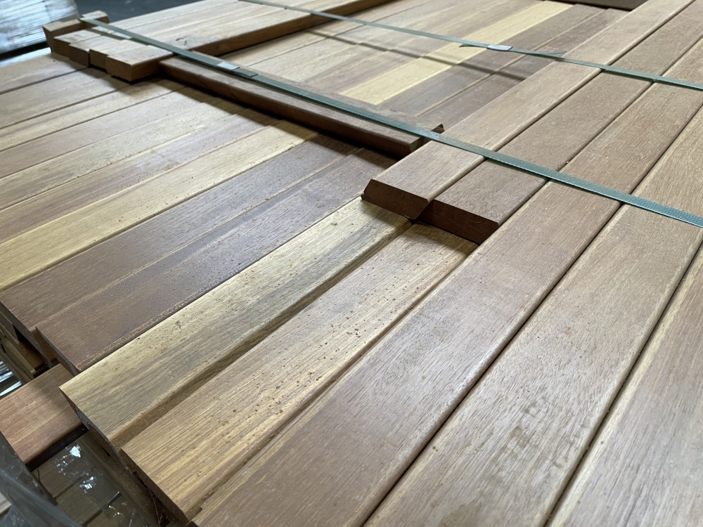 18-204117~~07~Tanimbuca_Rhombus_Lager07