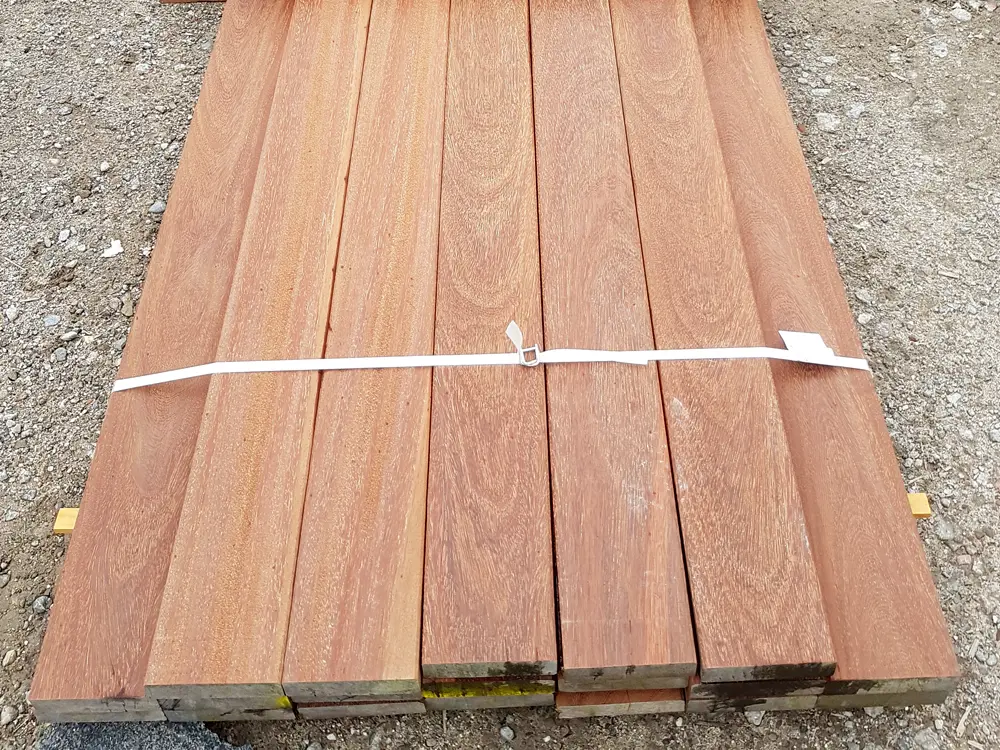 00022692~~01~Bongossi_Terrassendielen_35x190_mm