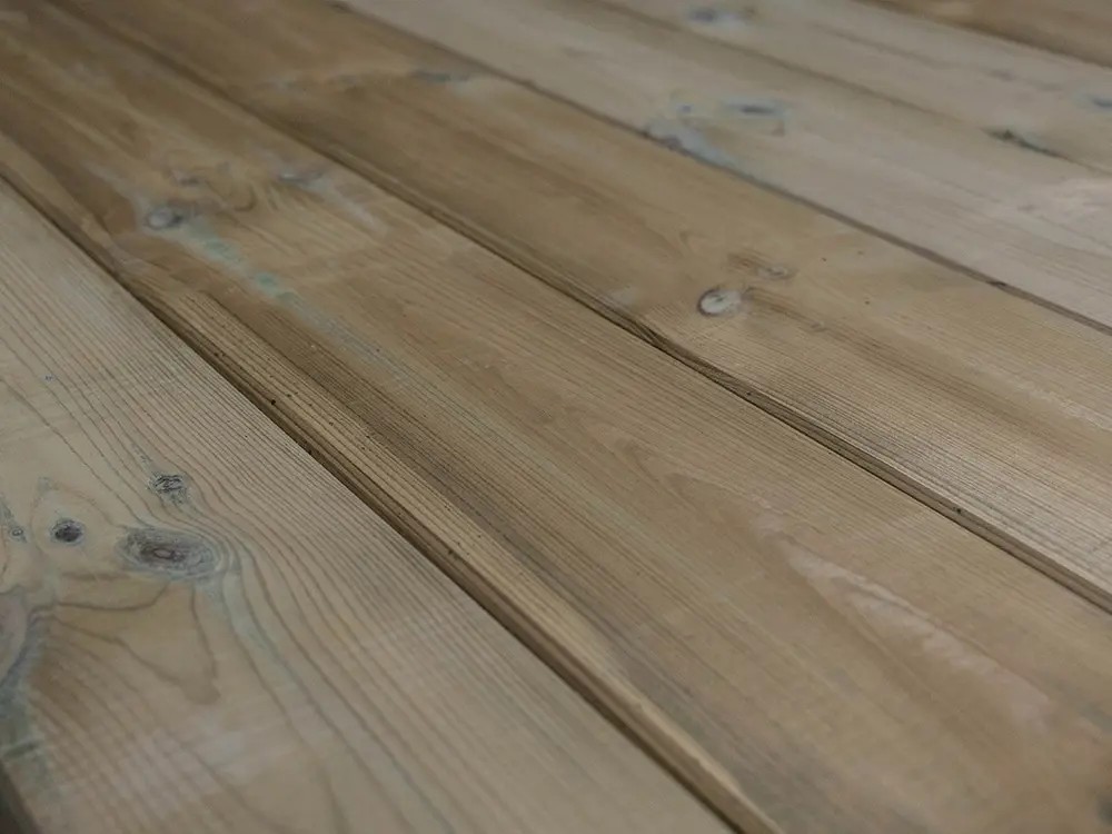 18-220267~~22~Kiefer_Terrassendielen40x145mm02