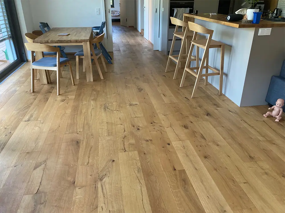 00270004~~18~Kahrs_Parkett_Eiche_Ambiente01