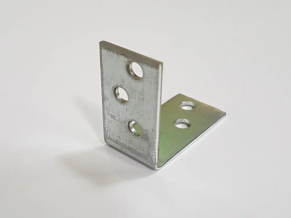 18-200996~~03~Winkelverbinder3