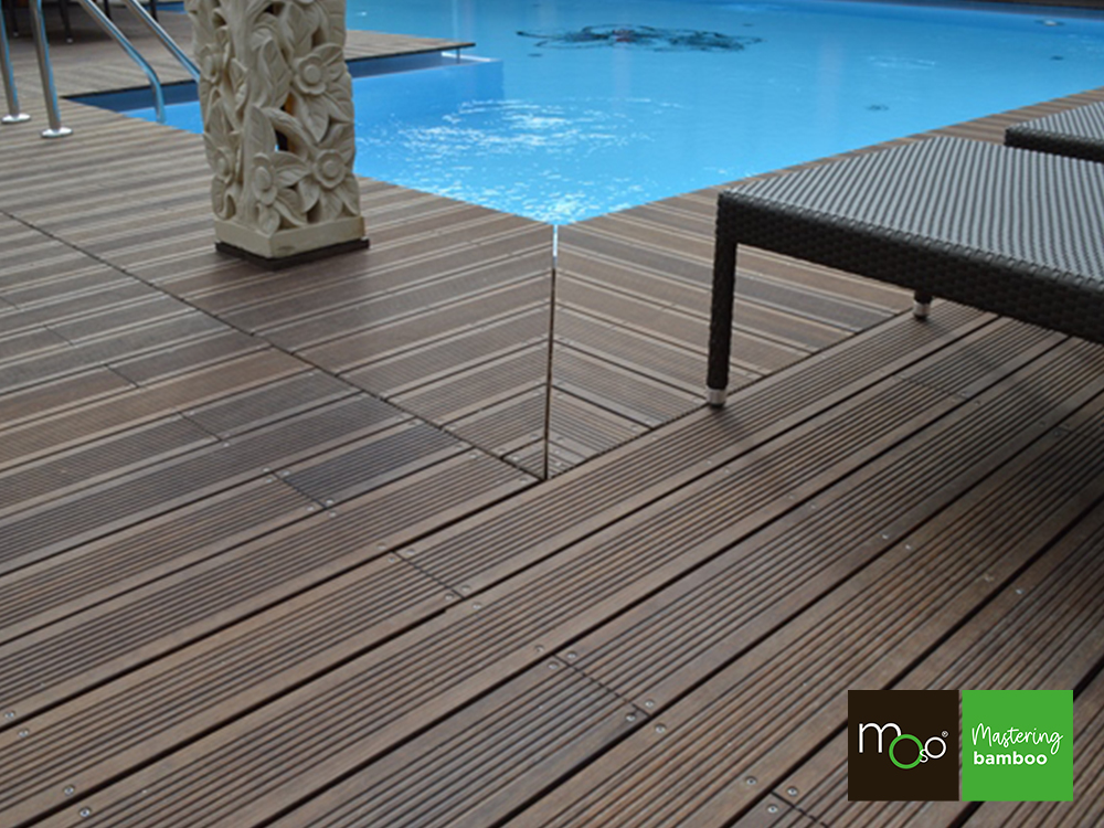 18-220563~~12~MOSO_Bambus_Terrassendielen_18x137_mm_Bamboo_Xtreme_grobglatt_geoelt_mit_Woca02
