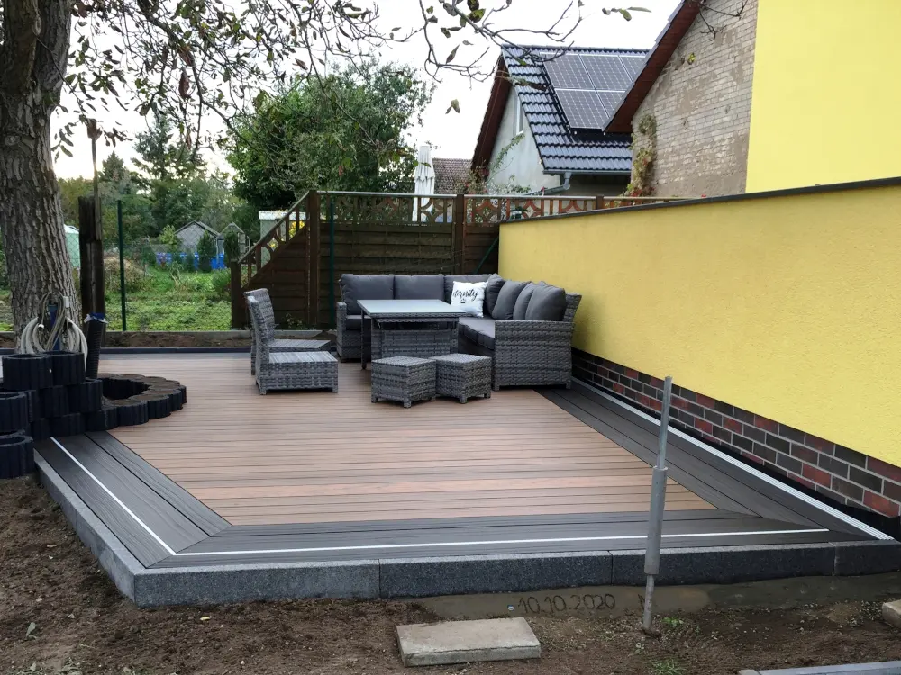 00085330~~02~Kahrs_WPC_anthrazit_Ambiente02