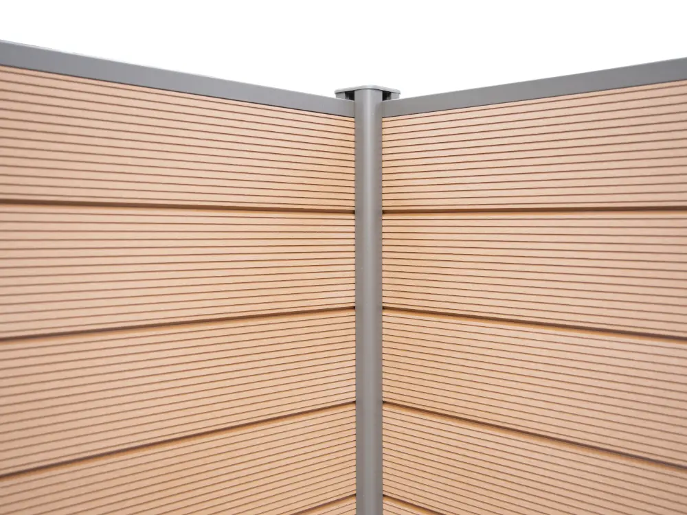 00071606~~05~Luebeck_Zaunbretter_braun_frei-5