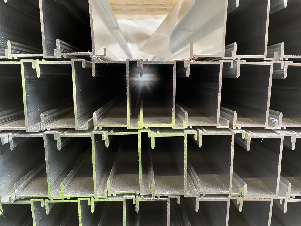 18-202364~~01~Goetz_Alu_Lager01