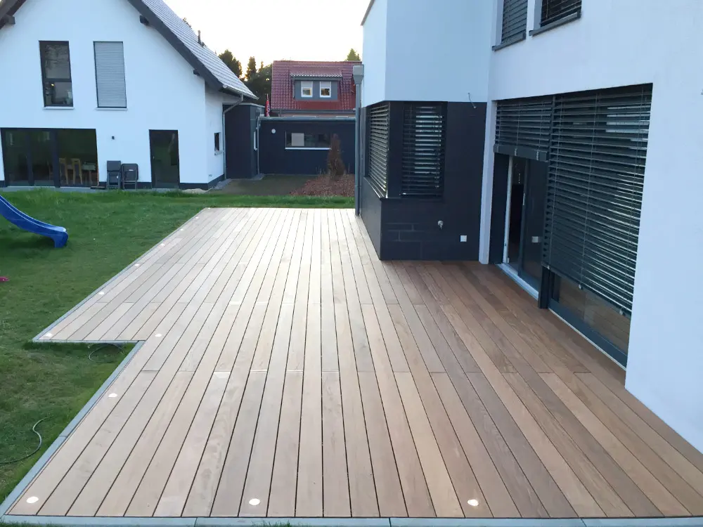 00004859~~07~kahrs-terrassendielenhalter-unsichtbare-verschraubung-v2a_edelstahl