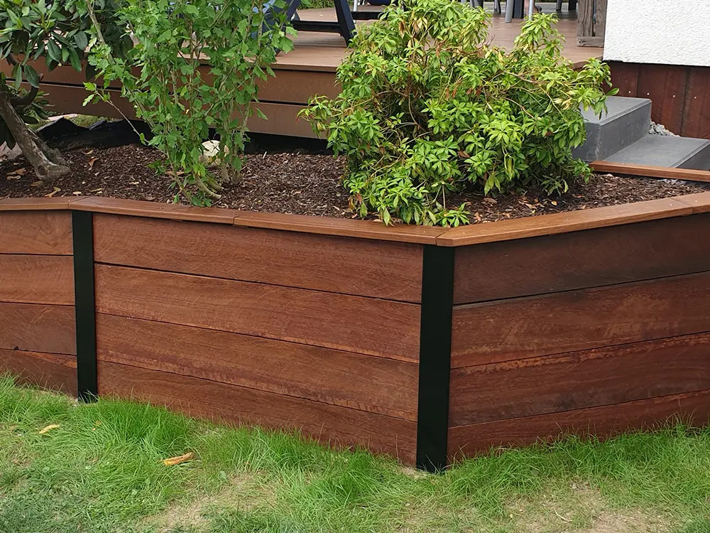 00002767~~01~Schnittholz_Bongossi_saegerau