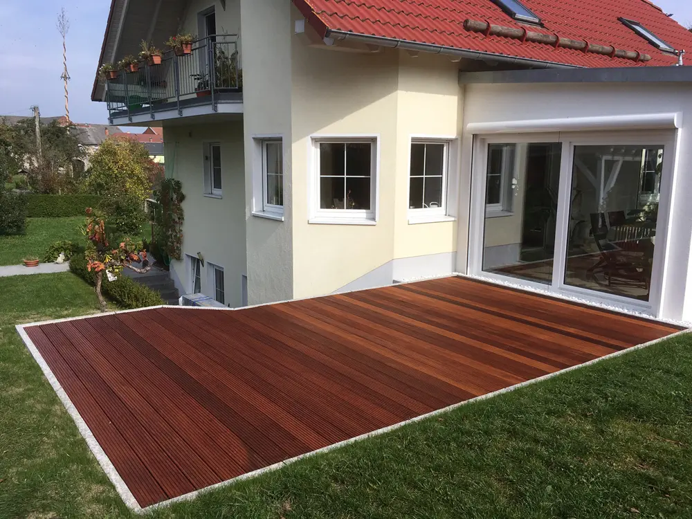 18-205125~~18~Terrassendielen_Bangkirai