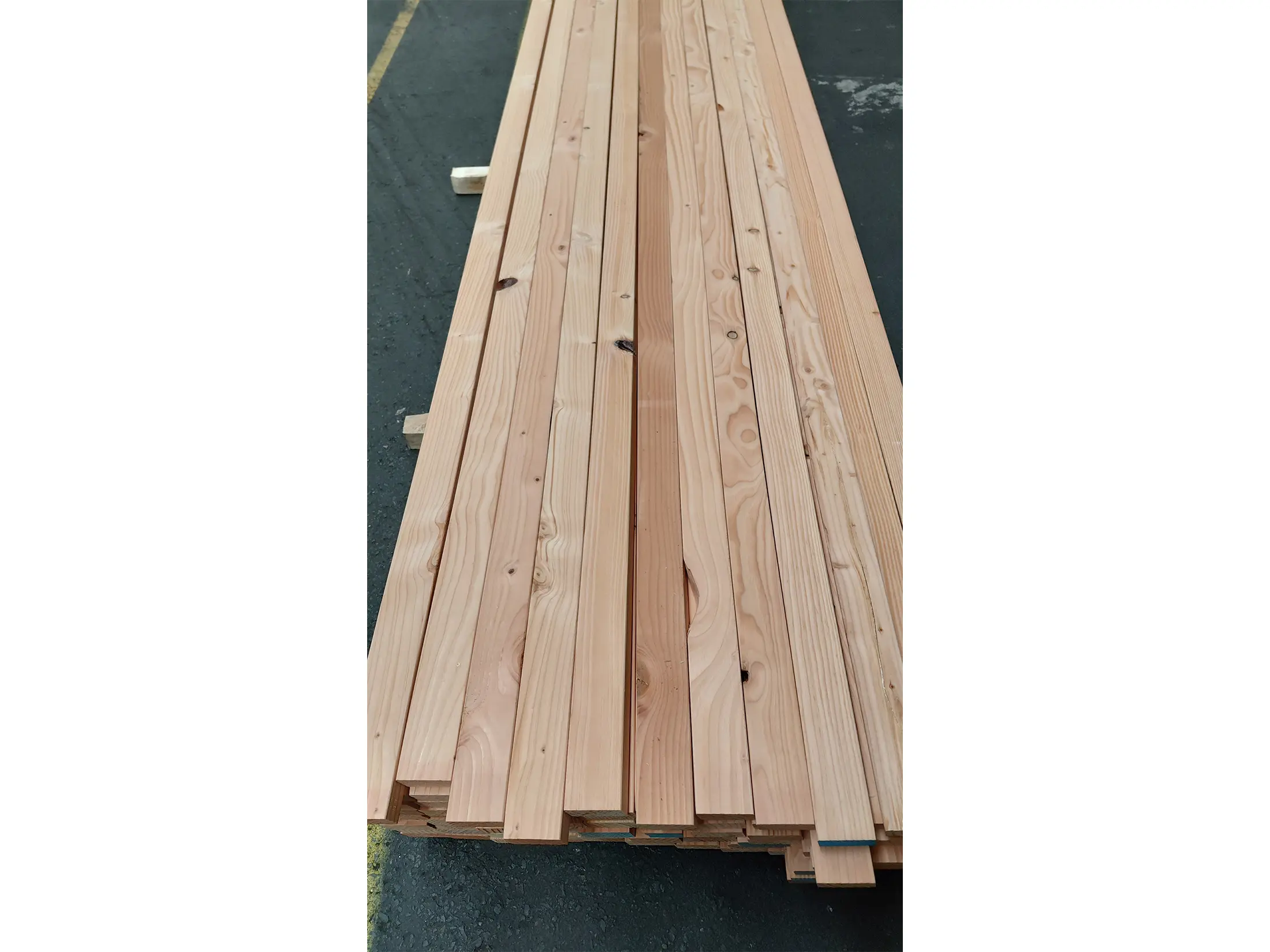 18-220544-B~~09~Douglasie_Rhombusleisten_28x68mm_B04
