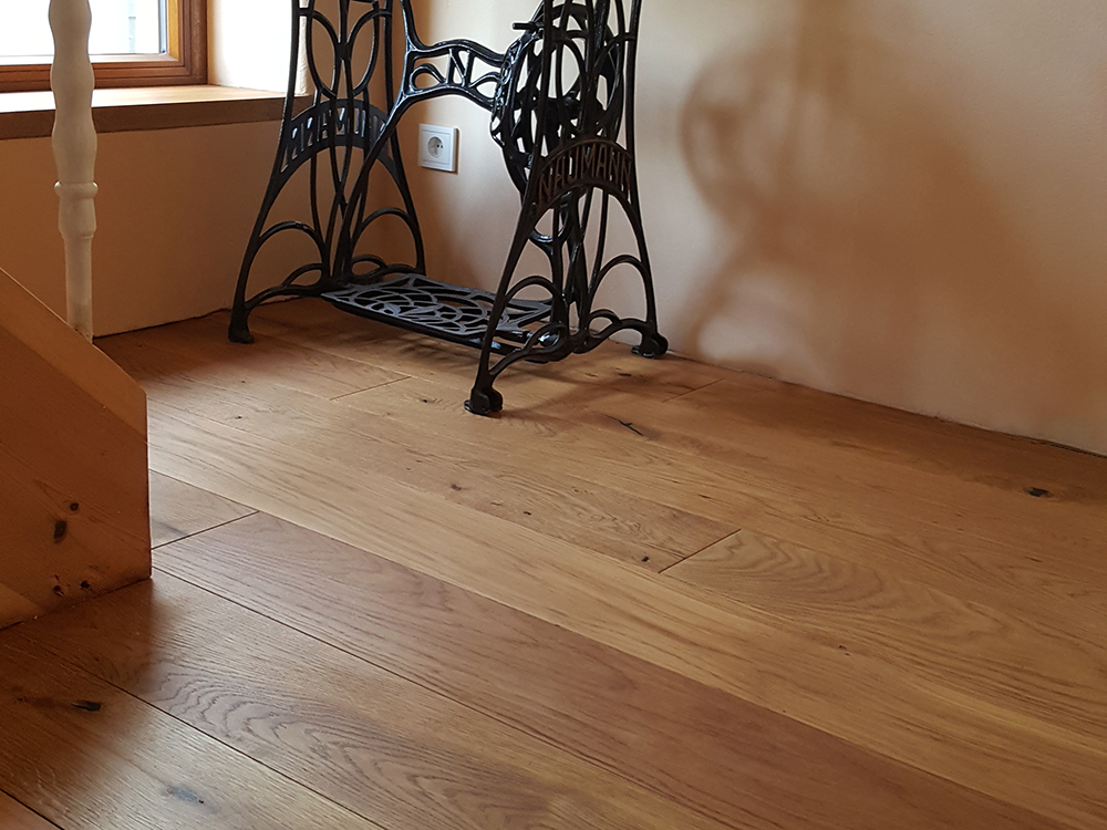 00051515-B~~05~KAHRS_Massivholzdielen_Eiche_FSC100_B