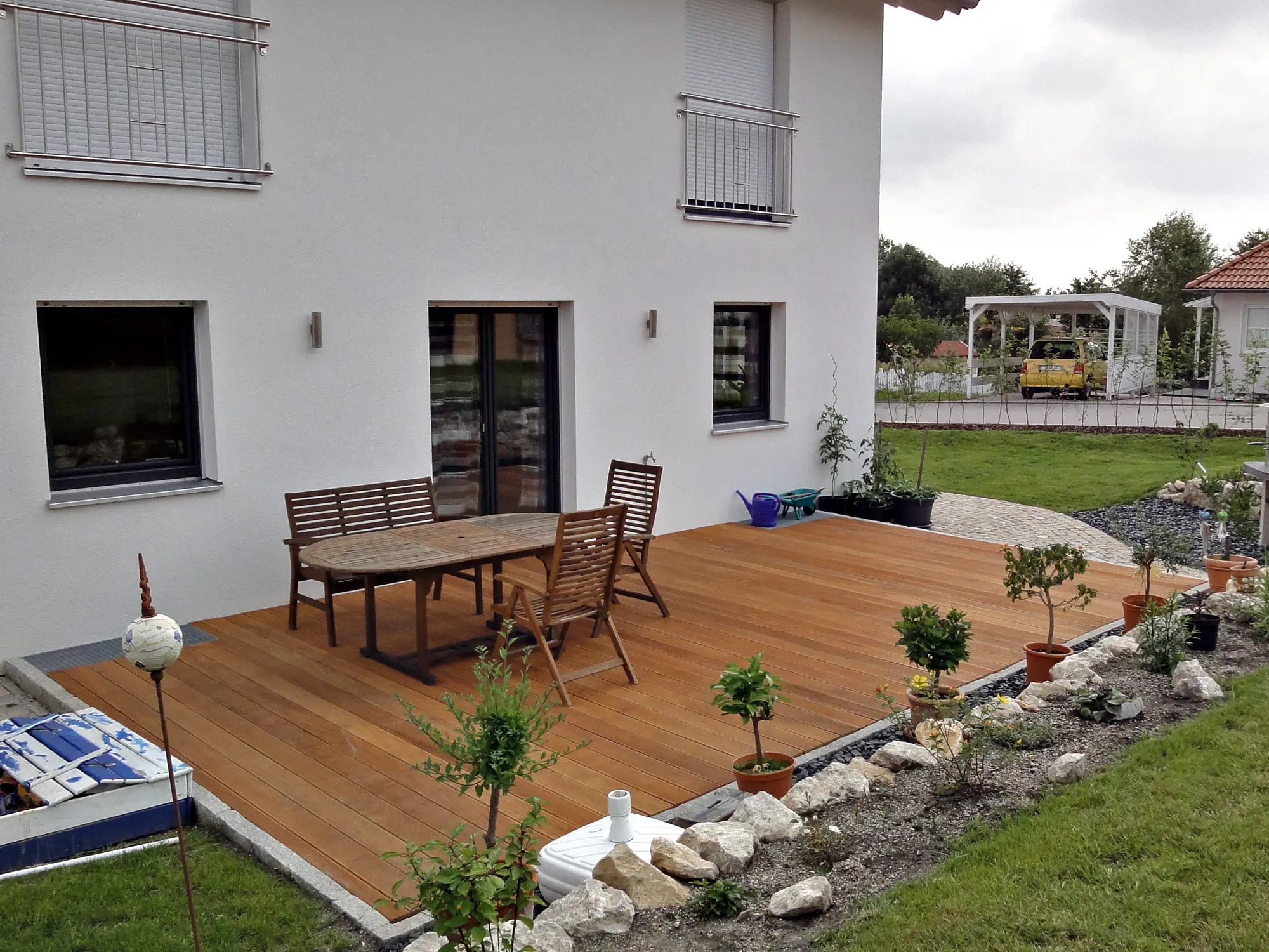 00003164~~04~Garapa_Terrassendielen_KD_PREMIUM_25x145_mm_glatt_glatt