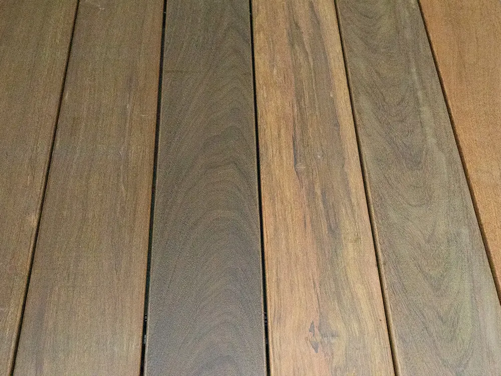 18-204882~~33~Terrassendielen_Ipe_21x145mm_Ambiente03KD