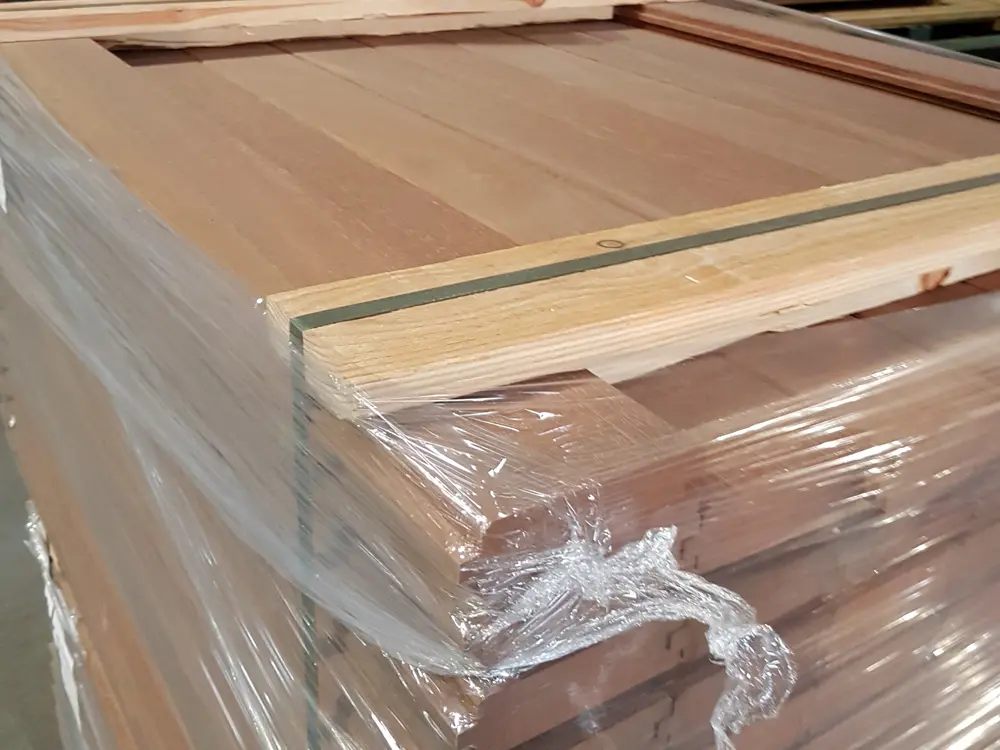 18-220373~~05~Bongossi_Pferdestallbohlen