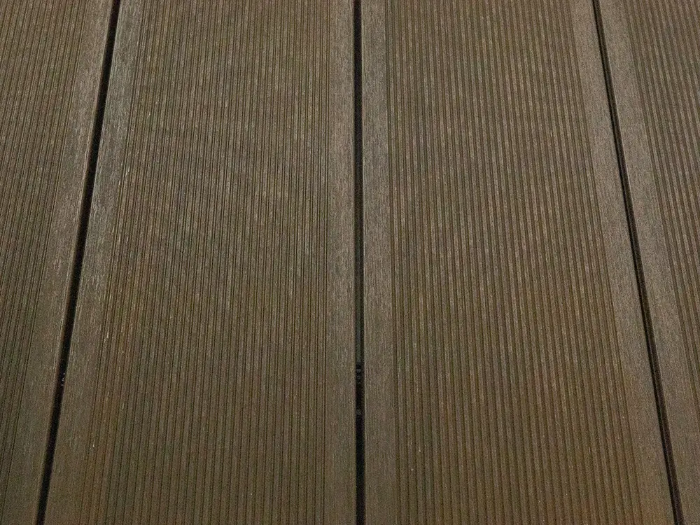 18-202908-A~~06~BPC_TD_20x210mm_MassivXL_Massiv_Walnut_Frontalsicht_02