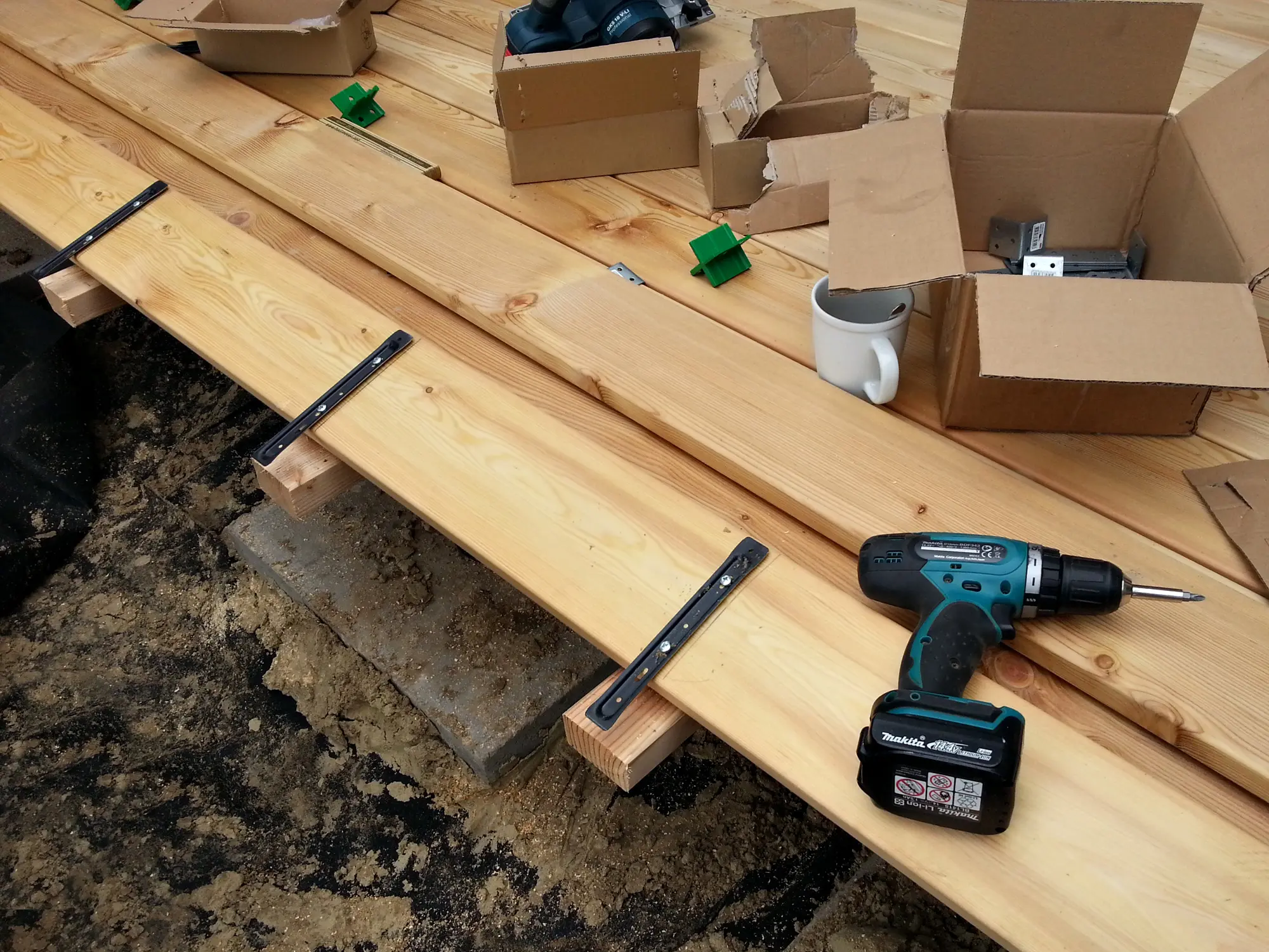 00004859~~04~kahrs-terrassendielenhalter-unsichtbare-verschraubung-v2a_edelstahl