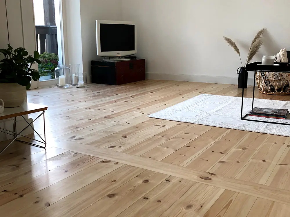 18-204507~~01~KAHRS_Massivholzdielen_Kiefer01