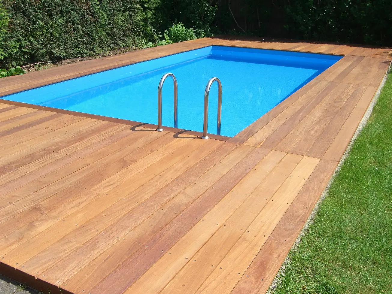 18-204882~~26~Terrassendielen_Ipe_21x145mm_Ambiente26KD