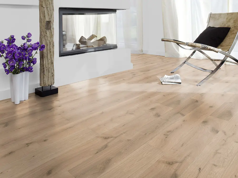 00270003~~04~Kahrs_Parkett_Eiche_Tradition_invisible_Ambiente04