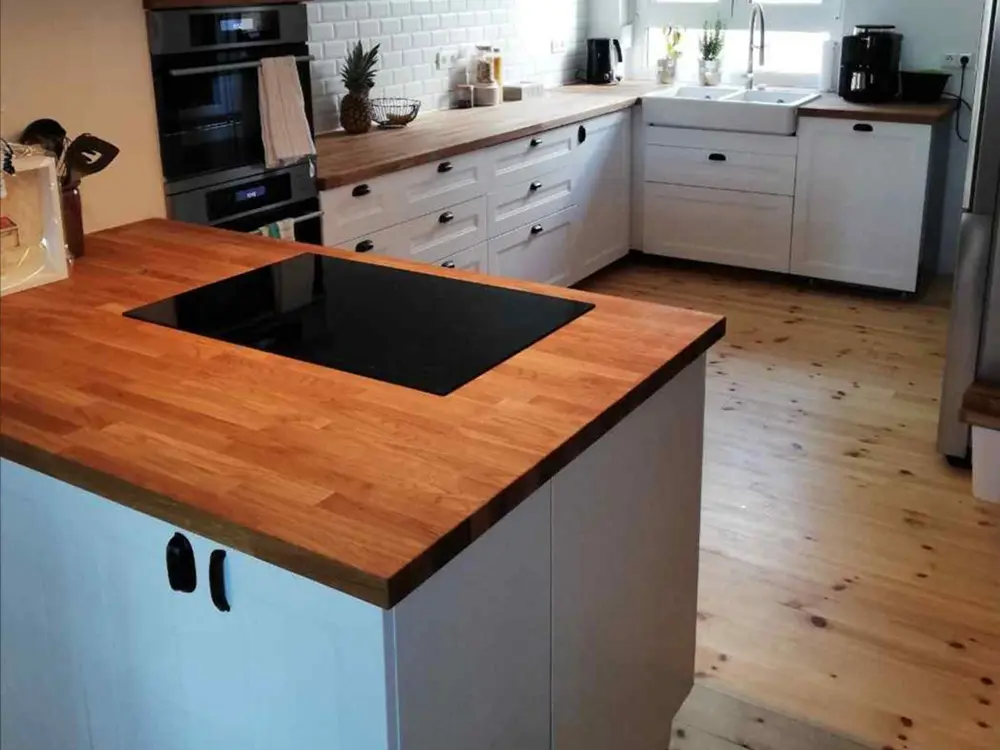 18-200871~~03~Massivholzdielen_Kiefer