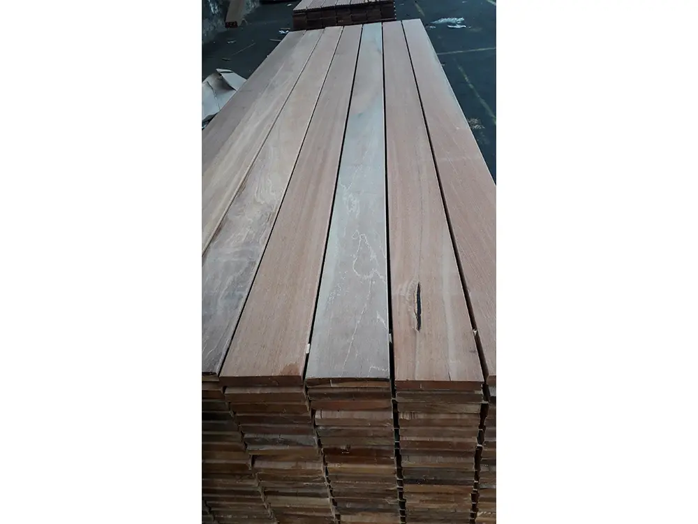 18-205143~~21~Terrassendielen_Bangkirai_B01